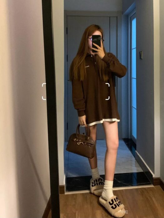 미우미우 자수로고 폴로 루즈핏 롱슬리브 레플리카 미러급 SA급 S급 고퀄리티 하이엔드 최상급 의류 [여성] 10