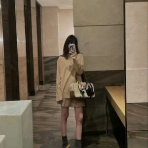 미우미우 후염 로고 패치 롱슬리브 레플리카 미러급 SA급 S급 고퀄리티 하이엔드 최상급 의류 [남성여성공용]