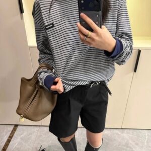 미우미우 스트라이프 로고패치 저지 롱슬리브 레플리카 미러급 SA급 S급 고퀄리티 하이엔드 최상급 의류 [남성여성공용]