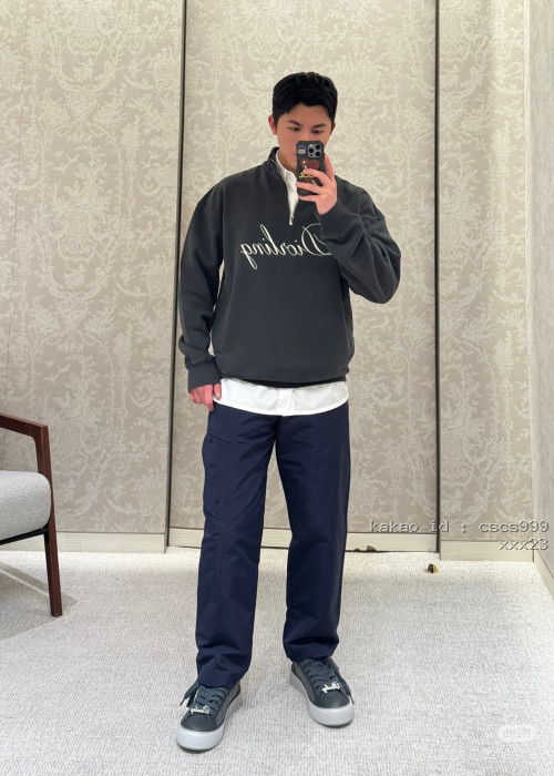 디올 시그니처 로고 프린트 하프집업 스웨트셔츠 레플리카 미러급 SA급 S급 고퀄리티 하이엔드 최상급 의류 [남성여성공용] [셀럽] 2