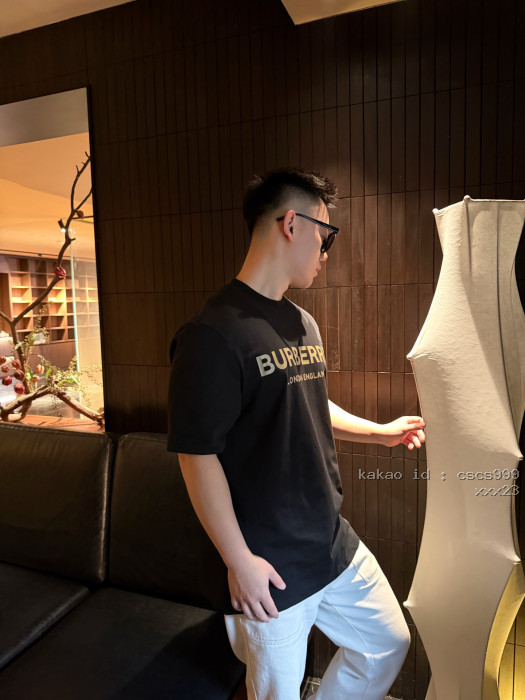 버버리 레터 프린트 크루넥 반팔 티셔츠 레플리카 미러급 SA급 S급 고퀄리티 하이엔드 최상급 의류 [남성여성공용] [셀럽] 6