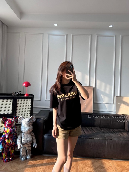 버버리 레터 프린트 크루넥 반팔 티셔츠 레플리카 미러급 SA급 S급 고퀄리티 하이엔드 최상급 의류 [남성여성공용] [셀럽] 2