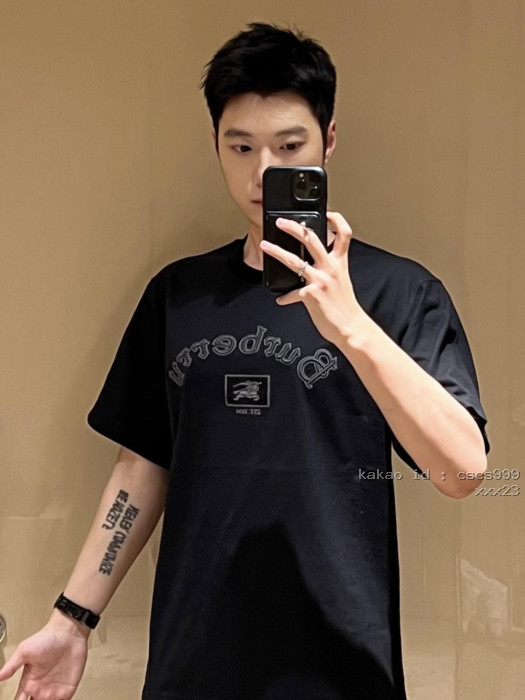 버버리 고딕 로고 반팔 티셔츠 레플리카 미러급 SA급 S급 고퀄리티 하이엔드 최상급 의류 [남성여성공용] [셀럽]