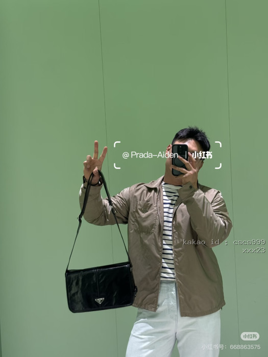 프라다 스탠드 칼라 리나일론 트라이앵글 로고 재킷 레플리카 미러급 SA급 S급 고퀄리티 하이엔드 최상급 의류 [남성여성공용] [셀럽] 12