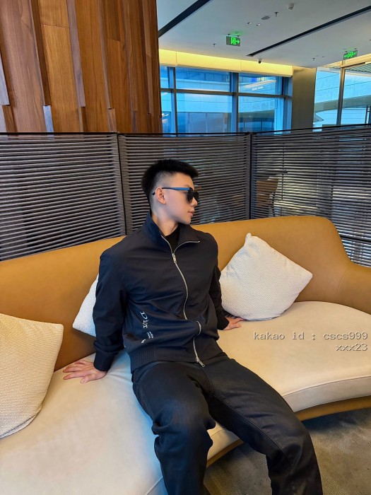 디올 로고 자수 스탠드 칼라 지퍼 재킷 레플리카 미러급 SA급 S급 고퀄리티 하이엔드 최상급 의류 [남성여성공용] [셀럽] 15