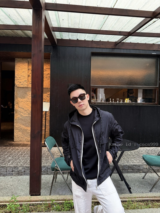몽클레어 니지 후드 재킷 레플리카 미러급 SA급 S급 고퀄리티 하이엔드 최상급 의류 [남성여성공용] [셀럽]
