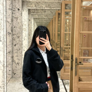 몽클레어 자수 패치 로고 후드 긴팔 스웨트셔츠 후드집업 레플리카 미러급 SA급 S급 고퀄리티 하이엔드 최상급 의류 [남성여성공용] [셀럽]