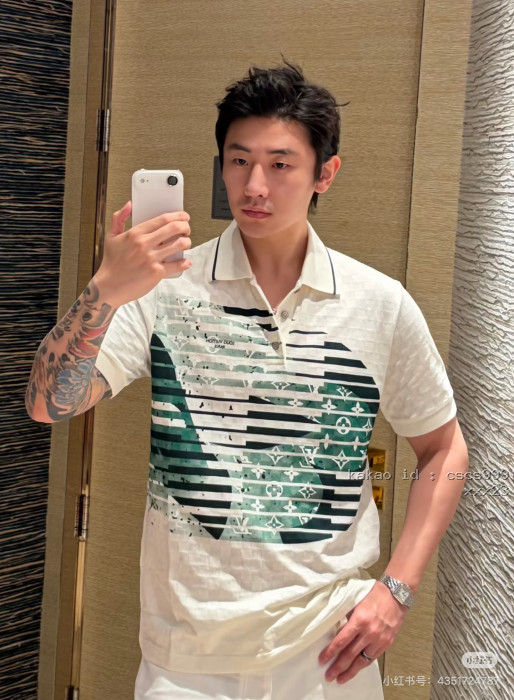 루이비통 다크 패턴 체크 프린트 폴로 셔츠 레플리카 미러급 SA급 S급 고퀄리티 하이엔드 최상급 의류 [남성여성공용] [셀럽] 4