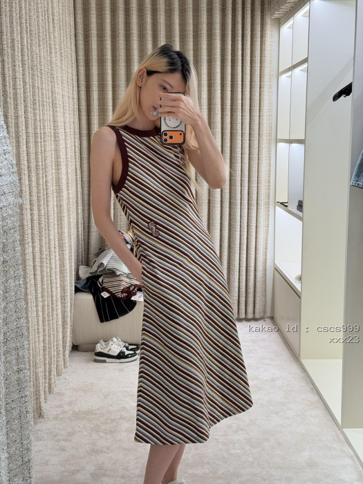 샤넬 26M 비치 리조트 컬렉션 스트라이프 민소매 드레스 레플리카 미러급 SA급 S급 고퀄리티 하이엔드 최상급 의류 [여성] [셀럽] 4