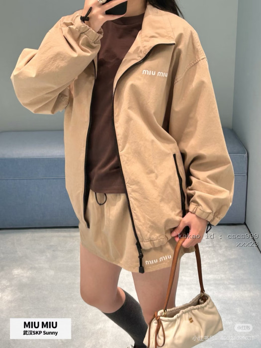 미우미우 스탠드 칼라 루즈핏 지퍼 방풍 재킷 레플리카 미러급 SA급 S급 고퀄리티 하이엔드 최상급 의류 [여성복] [셀럽]