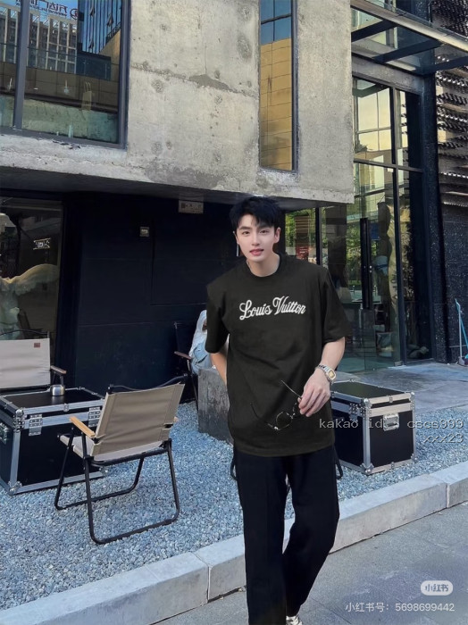 루이비통 라지 로고 니트 반팔 티셔츠 레플리카 미러급 SA급 S급 고퀄리티 하이엔드 최상급 의류 [남성여성공용] [셀럽] 2