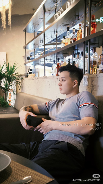 톰브라운 클래식 트리컬러 리본 파인 니트 반팔 티셔츠 레플리카 미러급 SA급 S급 고퀄리티 하이엔드 최상급 의류 [남성여성공용] [셀럽] 3