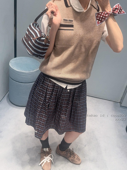 미우미우 브라운 체크무늬 엘라스틱 허리 미디 스커트 레플리카 미러급 SA급 S급 고퀄리티 하이엔드 최상급 의류 [여성복] [셀럽] 5