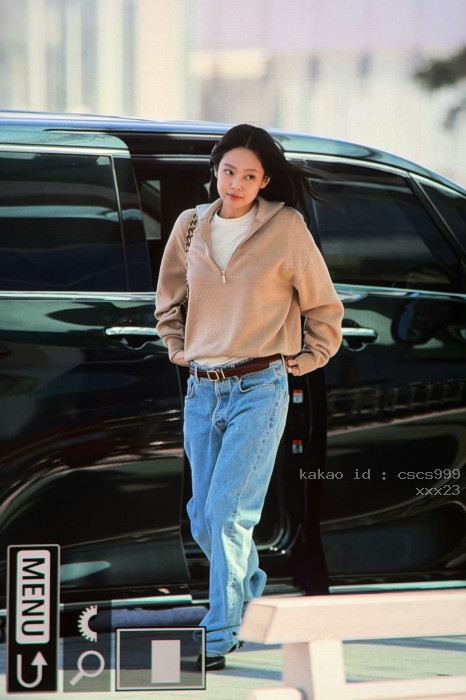 샤넬 26A 하프집업 스탠드 칼라 울 니트 스웨트셔츠 레플리카 미러급 SA급 S급 고퀄리티 하이엔드 최상급 의류 [여성] [셀럽] 7