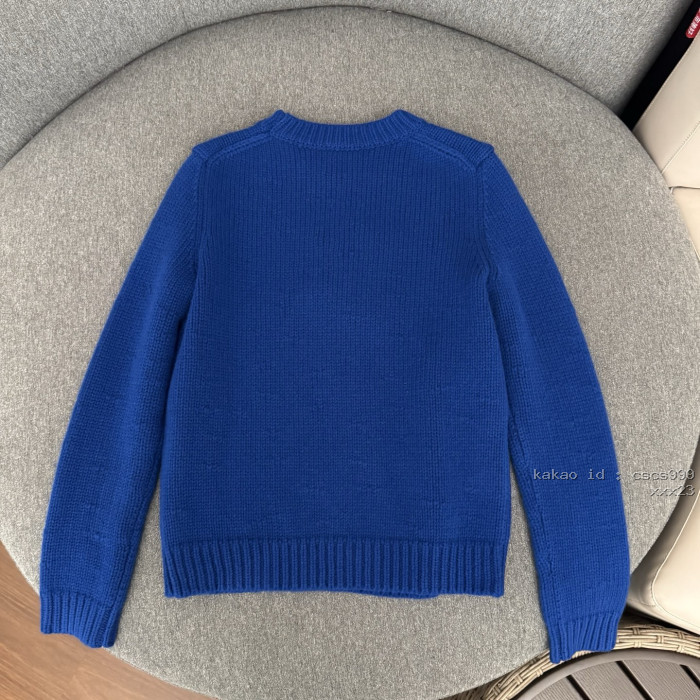 샤넬 26A Métiers d'Art 컬렉션 클라인 블루 슈퍼맨 긴팔 니트 스웨터 레플리카 미러급 SA급 S급 고퀄리티 하이엔드 최상급 의류 [여성] [셀럽] 8