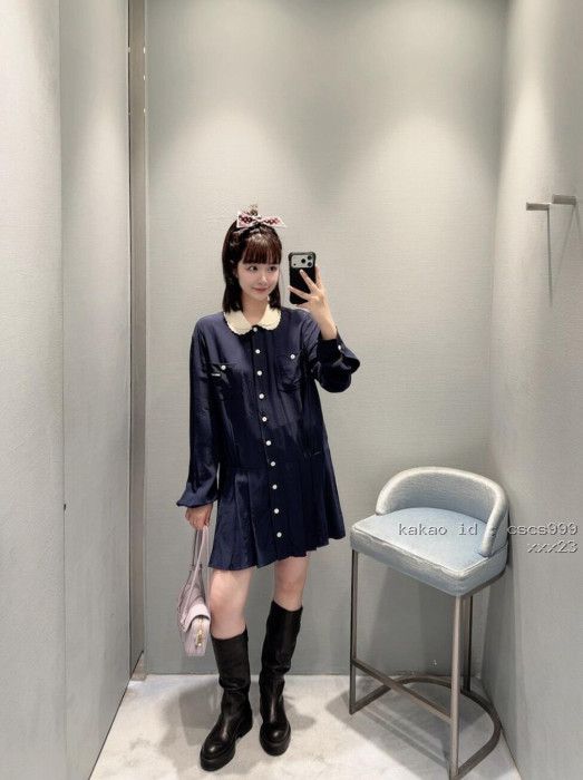 미우미우 네이비 블루 피터팬 칼라 플리츠 셔츠 원피스 레플리카 미러급 SA급 S급 고퀄리티 하이엔드 최상급 의류 [여성복] [셀럽] 2