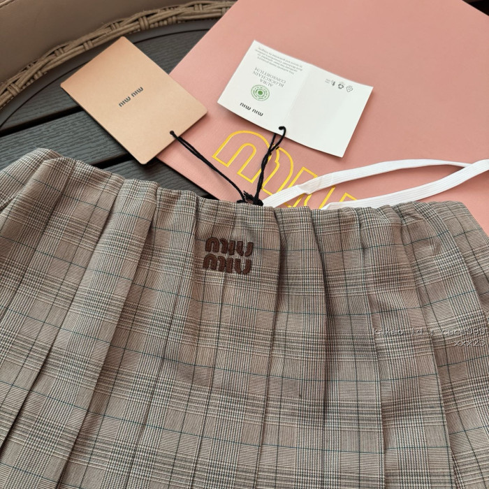 미우미우 체크무늬 주름 미니스커트 치마 레플리카 미러급 SA급 S급 고퀄리티 하이엔드 최상급 의류 [여성복] [셀럽] 11