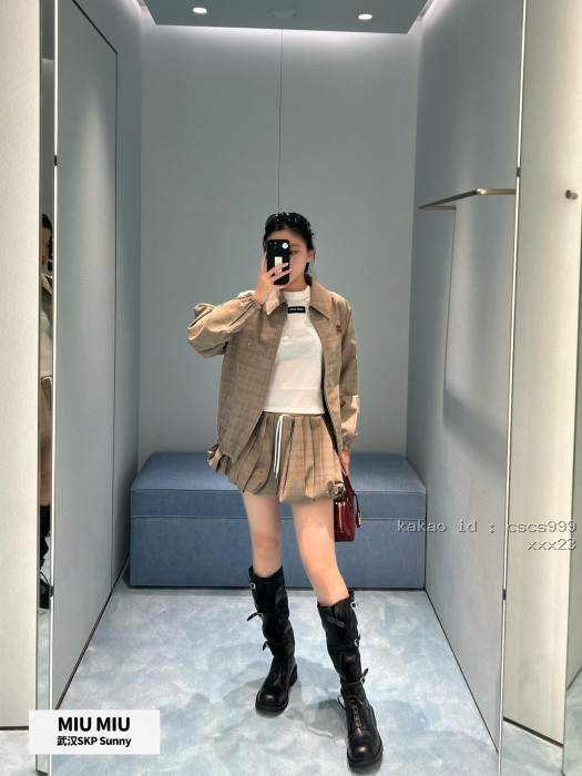 미우미우 체크 루즈핏 재킷 카라자켓 레플리카 미러급 SA급 S급 고퀄리티 하이엔드 최상급 의류 [여성복] [셀럽] 3