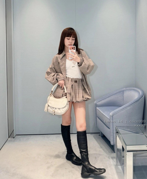 미우미우 체크 루즈핏 재킷 카라자켓 레플리카 미러급 SA급 S급 고퀄리티 하이엔드 최상급 의류 [여성복] [셀럽] 4