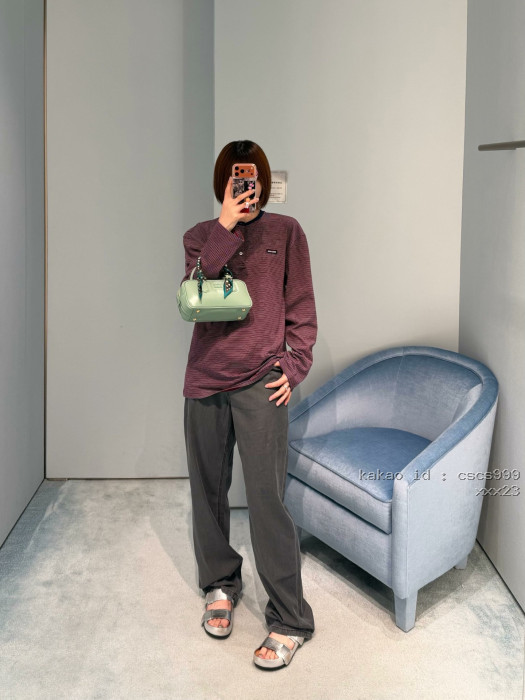 미우미우 헨리넥 버건디 스트라이프 긴팔 티셔츠 레플리카 미러급 SA급 S급 고퀄리티 하이엔드 최상급 의류 [여성복] 11