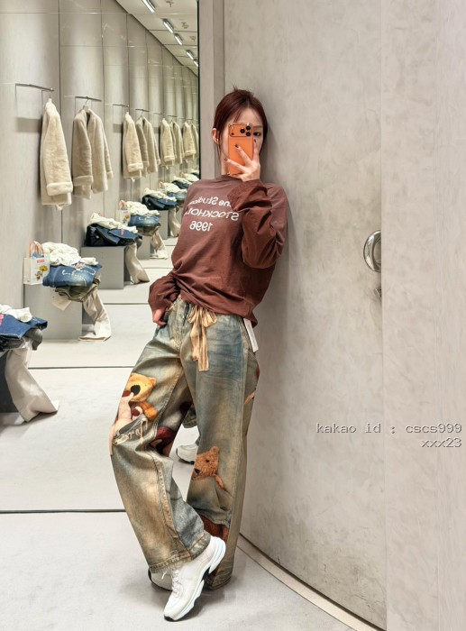 아크네스튜디오 초콜릿 브라운 디스트레스드 1996 로고 프린트 긴팔 티셔츠 레플리카 미러급 SA급 S급 고퀄리티 하이엔드 최상급 의류 [여성복] 9