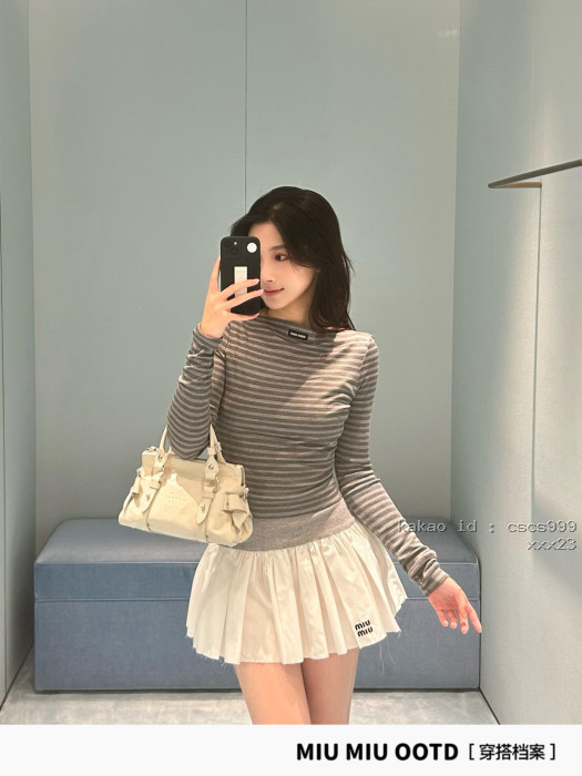 미우미우 스트라이프 오프숄더 크롭탑 레플리카 미러급 SA급 S급 고퀄리티 하이엔드 최상급 의류 [여성복] [셀럽] 12