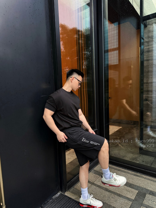 디올 측면 지퍼 포켓 자수 레터링 반바지 레플리카 미러급 SA급 S급 고퀄리티 하이엔드 최상급 의류 [남성여성공용] [셀럽]