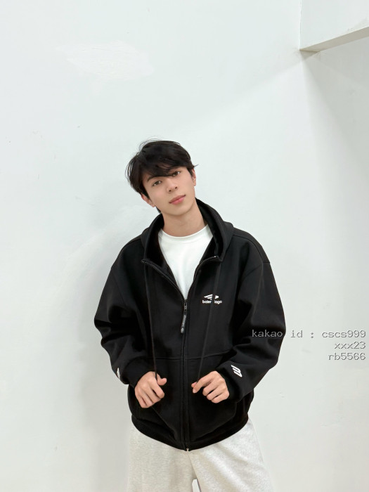 발렌시아가 스키컬렉션 벨벳 후드 스웨트 셔츠 의류 [남성여성공용] [셀럽] 13