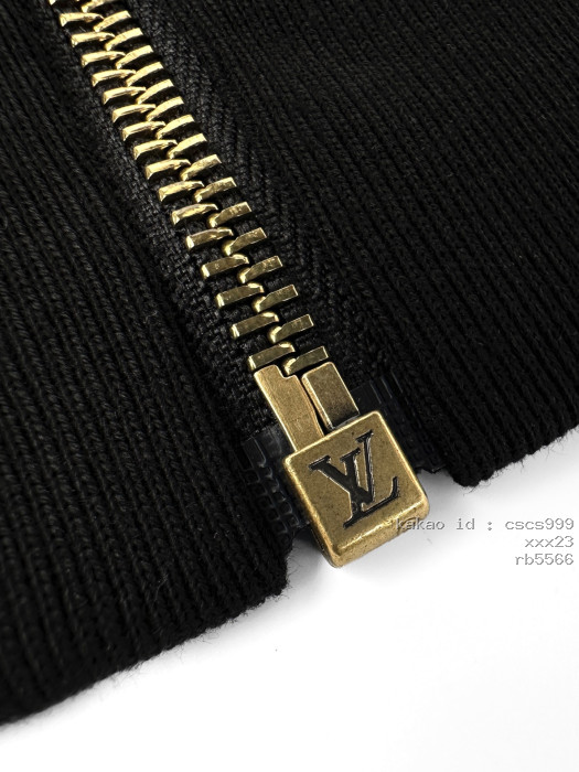 루이비통 LV 로고 비즈 장식 지퍼 재킷 의류 [남성여성공용] [셀럽] 7
