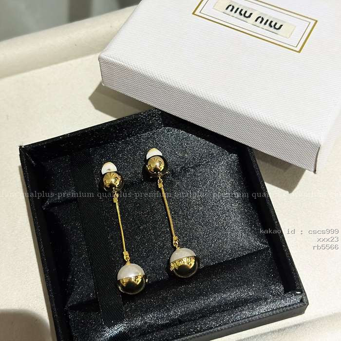 미우미우 테슬 귀걸이 악세사리 귀걸이