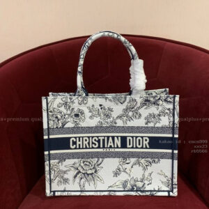 디올 BOOK TOTE 북토트백 미듐 가방