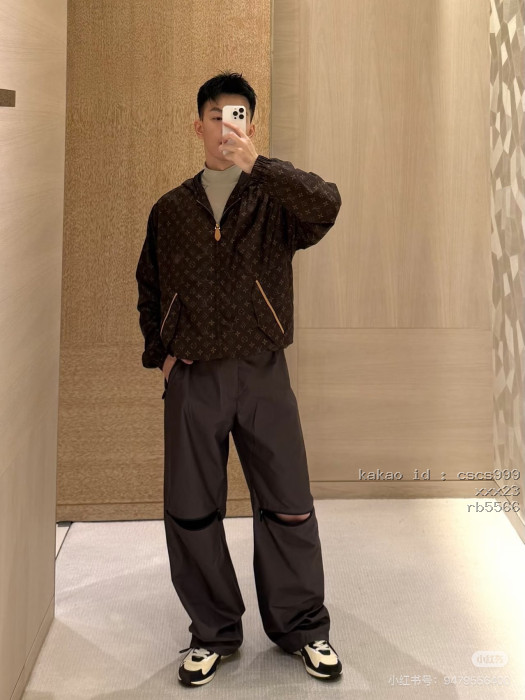 루이비통 모노그램 올프린트 가죽 후드 트렌치 코트 재킷 의류 [남성여성공용] [셀럽] 15