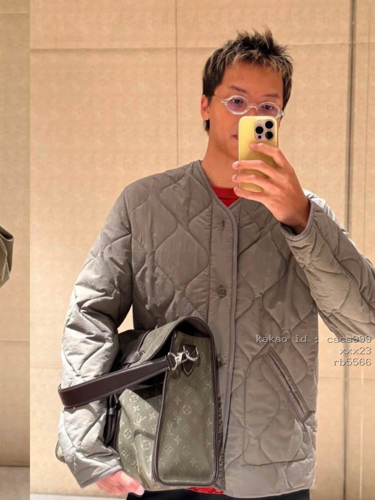 루이비통 모노그램 자카드 로고 퀼팅 안감 재킷 의류 [남성여성공용] [셀럽] 12